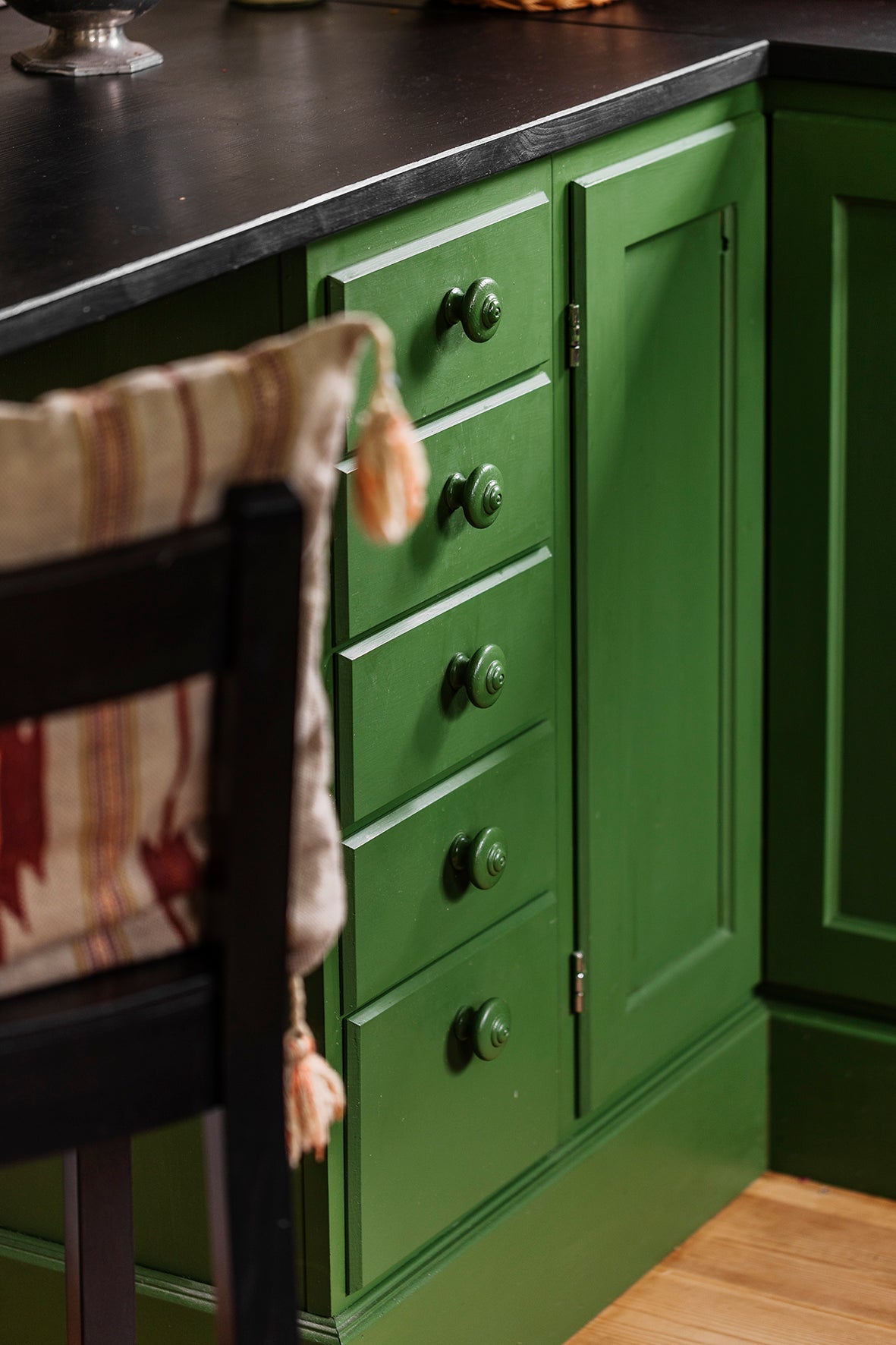 Träknopp Bergsmansgården - Tillverkad i Sverige av svenskt trä